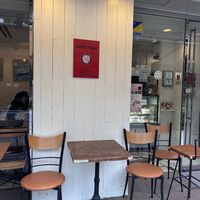 outside seats  at Marbre Vegan in Tokyo
