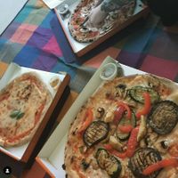 Picnic with pizza at Basta Cosi Glacis in Luxembourg City