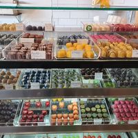 Many vegan Praliner at Hedh Escalante Bageri Choklad in Malmo