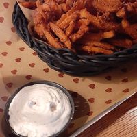 Süßkartoffelpommes (Pfund) mit Trüffelmayo at Burgerheart in Leipzig