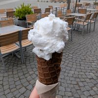 Litschi-HimbeerEis in Schokowaffel at Schokoladen Manufaktur  in Eisenach