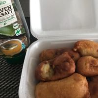 Chuoi Chien (banana in batter) where I replaced honey with agave at Com Nieu in Leipzig