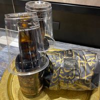 Moroccan roasted cauliflower burger, Arabian Lime Ale, Belgian White  at Carvaan Delicatessen in Yokohama