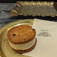 Vegan Ice-cream sandwich at Carvaan Delicatessen in Yokohama