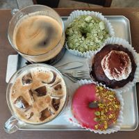 Americano, ice latte, (raspberry, matcha and hazelnut doughnuts) at O.verte Donuts 오베흐트 도넛 in Seoul