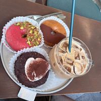 Yummy at O.verte Donuts 오베흐트 도넛 in Seoul