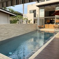 A swimming pool  at Mother Earth Vegan Restaurant in Tamarindo
