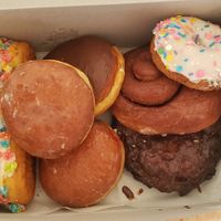 Vegan deliciousness at Friendly Doughnuts in Orange