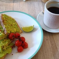 Great value breakfast-on-the-go 🙏 at Vibes in Dorchester