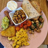 Brekkie at Vibes in Dorchester