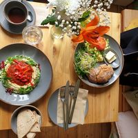 Shakshuka (Links) Scrambled Vegg (rechts) at Mana Food - Moabit in Berlin
