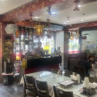 Entrance & hall view  at Hwang-Geumlyong 황금룡 in Seoul