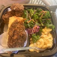 Fried chicken ( oyster mushroom), Mac and cheese, kale salad and cornbread   at Karelyns Vegan Soul Café in Orlando