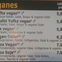 Veganes Angebot, natürlich gibt es auch noch Pommes und Salat, etc. at Efes Kebap in Freiburg