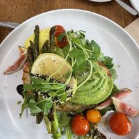 Avocado big breakfast at Cultivate & Co in Eumundi