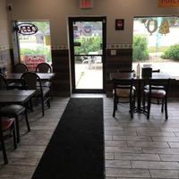 Entry and dining area at The Mac Shack & Specialties in Red Wing