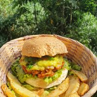 Soy and guacamole burger  at Omampitú in Florianopolis