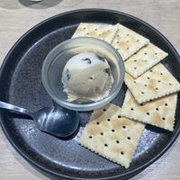 Crackers with raisin cream  at Vegan Bistro Jangara in Tokyo