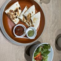 Quesedilla mit Salat  at Vegan Bistro Jangara in Tokyo