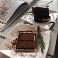 Delicious cakes at Meloliz - Chamchuri Square in Bangkok