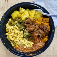 Pay by weight plate   at Uptown Veg in New York City