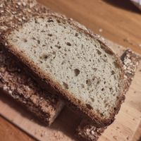 Gluten free vegan bread at Linverd Market in Barcelona