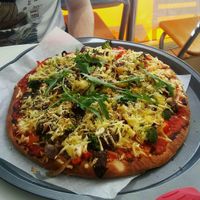Vegan pizza at Loving Hut - Fredenborgsveien in Oslo