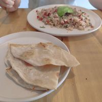 Quinoa salad and something like a Naa bread at Tierra & Luna in Villahermosa