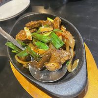 Sizzling hot beef  at Chao 炒炒蔬食熱炒 in Taipei