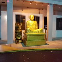 Decor at U & Me Revolving Hot Pot in Orlando