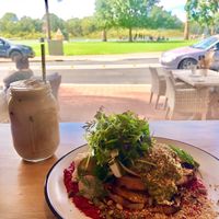 Breakfast at D'Lish Diner in Renmark