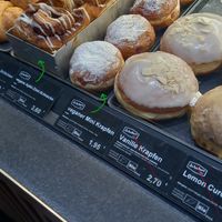 apple cinnamon roll 3,60€ and mini berliner 1,95€ at Schubert Bio & Vollwert Bäckerei - Co. KG in Augsburg