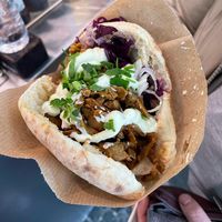 Shawarma Sandwich mit Knoblauchsoße  #Veganuary at Nana Express in Frankfurt
