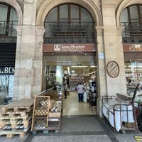 Entrance  at Jaime J Renobell in Barcelona