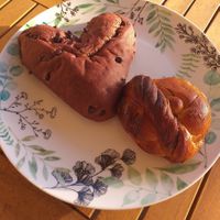 Photo taken at home the next morning.  The cinnamon rolls are so good ! at Land & Monkeys - Pernety in Paris