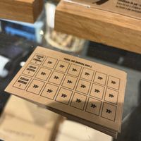 A cada 6 visitas gastando 6 euros, ganha alguma coisa at Land & Monkeys - Pernety in Paris