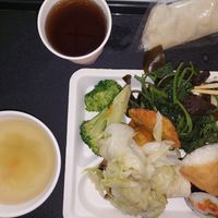 With vegan wrap to take away ($ 170) at Shou-Yu Vegetarian Buffet in Kaohsiung