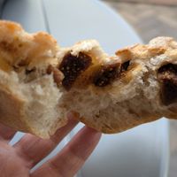 Fig bread at Le Pain De Daniel パンダニエル in Fujikawaguchiko