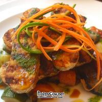 tempeh with grilled veggies at Zenzero in Bologna