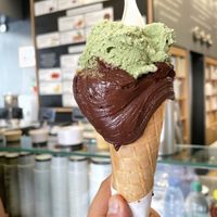 Pistachio and dark chocolate vegan ice cream at Rivareno - Plaça de la Llotja in Mallorca
