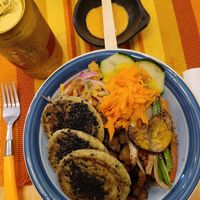 Veggie bowl with hot sauce at El Bololó in Cartagena