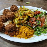 Falafelteller at Kumpir  in Hamburg