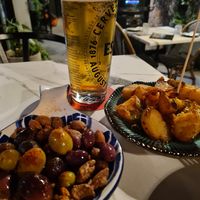 Olives and almonds, and patatas at Saludos in Albury