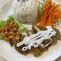 Chick chop rice at Veggie House 一芳 - Simei in East Singapore