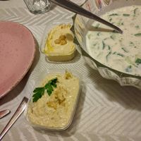 Delicious hummus, baba ganoush and tzatziki at Owaisvega in Wijchen