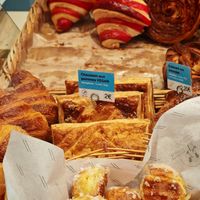 Vegan Croissants and "chaussons aux pommes", apple turnover at Les Frères Blavette in Paris