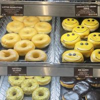 Six varieties of vegan donuts, all labeled vegan   at Dunkin' - Nieuwendijk in Amsterdam