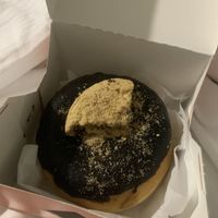 vegan donut at Dunkin' - Nieuwendijk in Amsterdam
