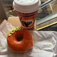 Donut & coffee at Dunkin' - Markthal in Rotterdam