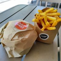 Monkey Munch Just Meet Burger Combo 🤤 - today for the last time for a while at Coworking Lounge Tessinerplatz at Coworking Lounge Tessinerplatz - Coffee Shop in Zurich